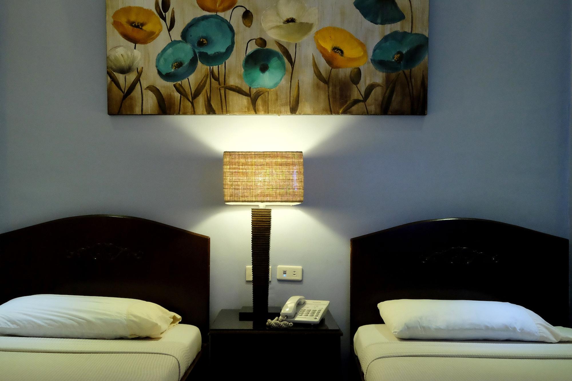 ปาลาสโซ่ เพนชั่นน์ Hotel Cebu ภายนอก รูปภาพ