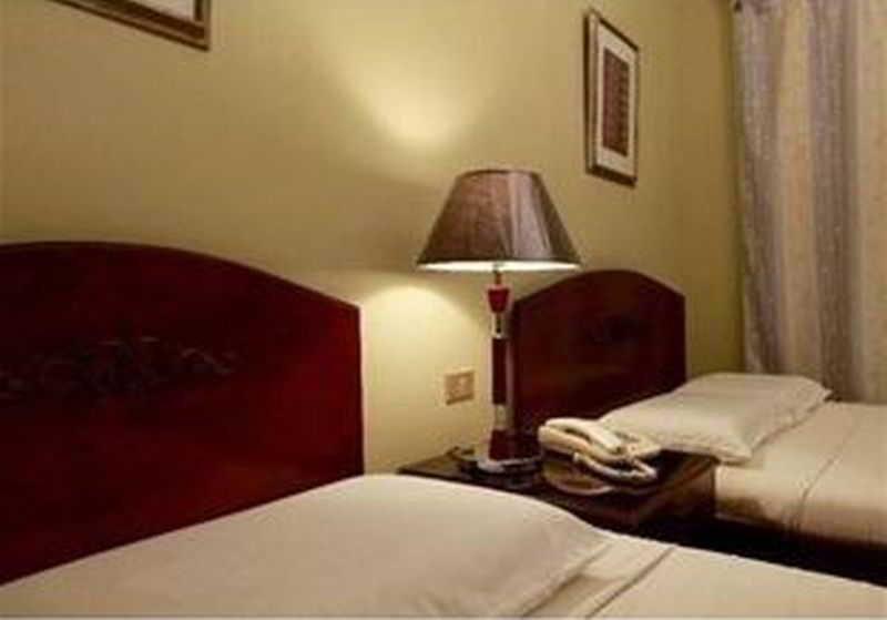 ปาลาสโซ่ เพนชั่นน์ Hotel Cebu ภายนอก รูปภาพ