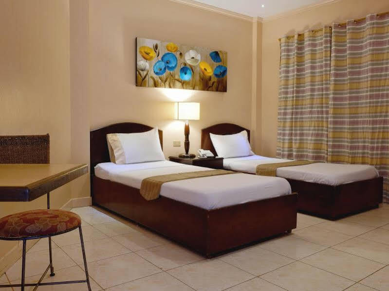 ปาลาสโซ่ เพนชั่นน์ Hotel Cebu ภายนอก รูปภาพ